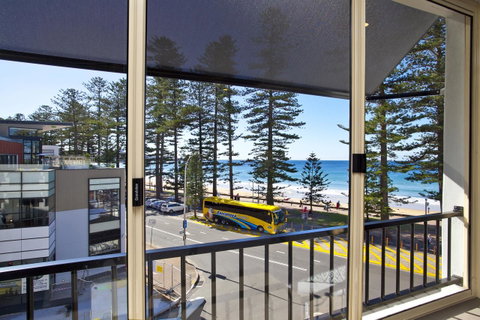 Manly Paradise Motel & Apartments - Accommodation Burleigh 4