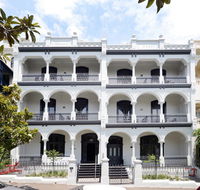 Hotel Challis - Accommodation Burleigh