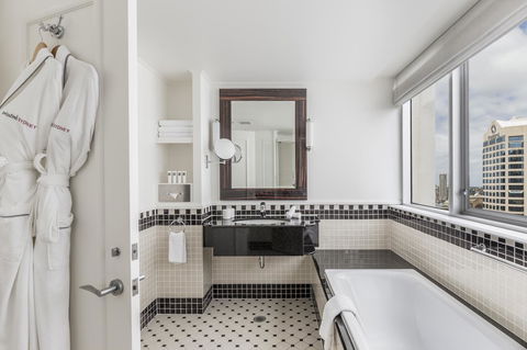 Swissotel Sydney - Accommodation Burleigh 35