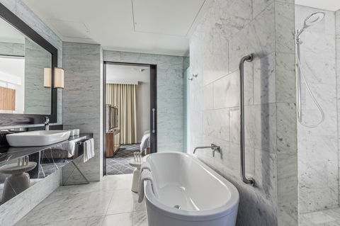 Swissotel Sydney - Accommodation Burleigh 25