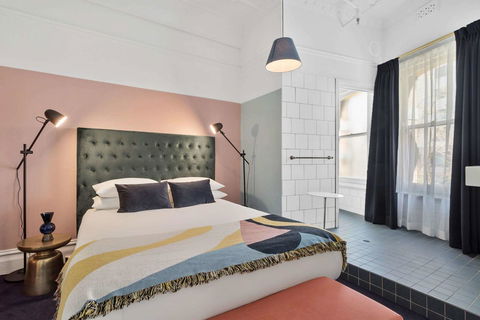 Hotel Harry, Ascend Hotel Collection - Accommodation Burleigh 10
