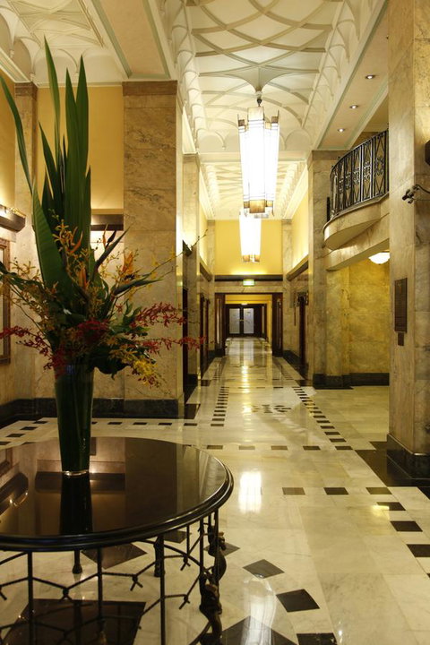The Grace Hotel - Accommodation Burleigh 7