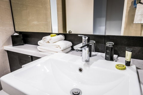 The Grace Hotel - Accommodation Burleigh 27