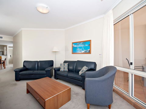 Messines Street, Breakwater Apartment, 104 - Accommodation Burleigh 2