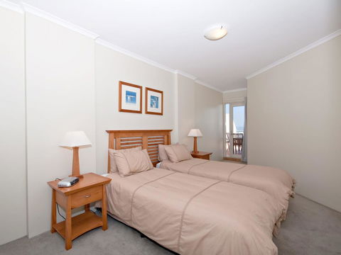 Messines Street, Breakwater Apartment, 104 - Accommodation Burleigh 7