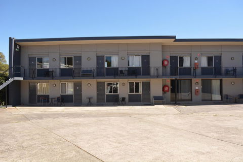 Commercial Hotel Motel Lithgow - Accommodation Burleigh 0