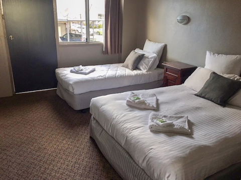 Commercial Hotel Motel Lithgow - Accommodation Burleigh 12
