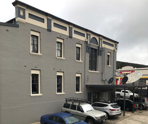 Commercial Hotel Motel Lithgow - Accommodation Burleigh 2