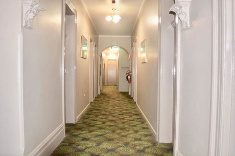 Commercial Hotel Motel Lithgow - Accommodation Burleigh 13
