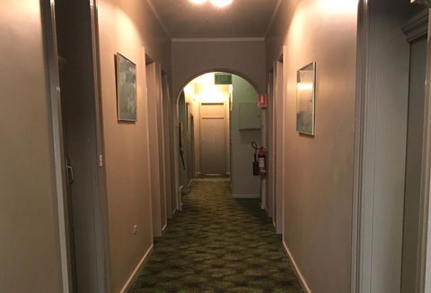 Commercial Hotel Motel Lithgow - Accommodation Burleigh 44