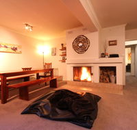 Full Circle Apartments - Accommodation Burleigh