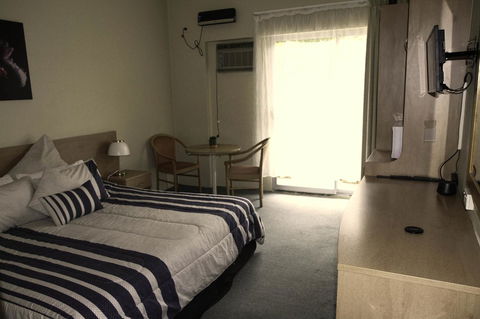 Rest Easy Motel - Accommodation Burleigh 0