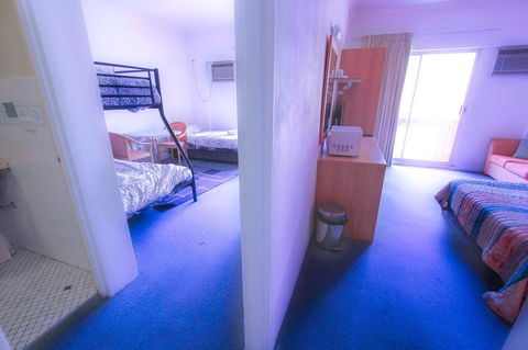 Rest Easy Motel - Accommodation Burleigh 14