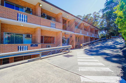 Rest Easy Motel - Accommodation Burleigh 7