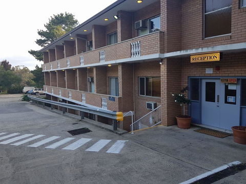 Rest Easy Motel - Accommodation Burleigh 42