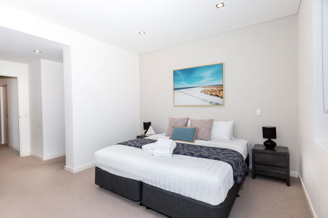 Brand New Executive Apartment - Accommodation Burleigh 9