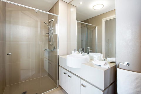 The Junction Palais - Modern And Spacious 2BR Bondi Junction Apartment Close To Everything - Accommodation Burleigh 2