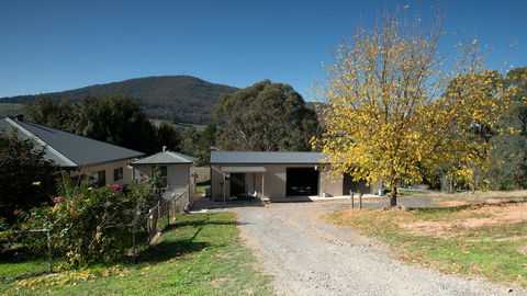 Pound Creek Gallery - Accommodation Burleigh 9