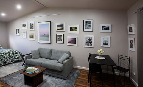 Pound Creek Gallery - Accommodation Burleigh 3