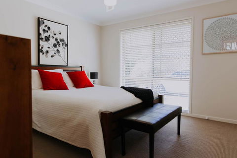 Central Wagga Self Catering Apartment - Accommodation Burleigh 9