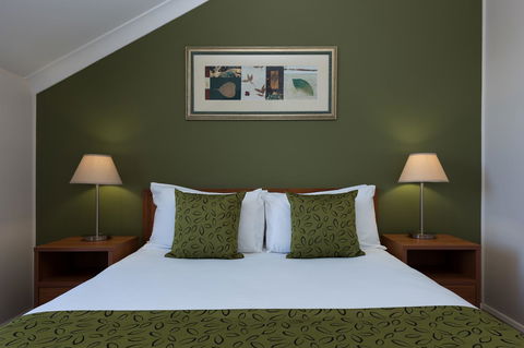 Leisure Inn Spires - Accommodation Burleigh 1