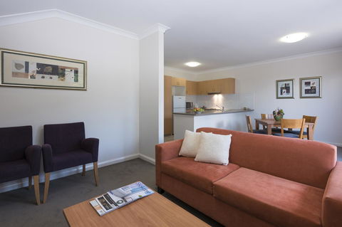 Leisure Inn Spires - Accommodation Burleigh 7