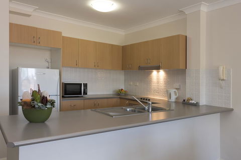 Leisure Inn Spires - Accommodation Burleigh 12