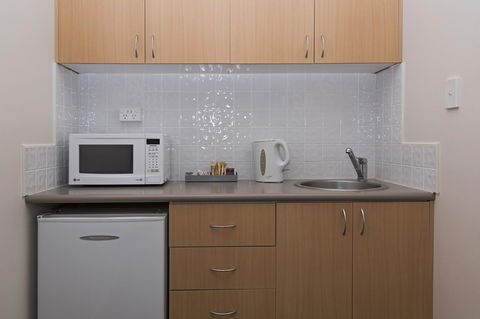 Leisure Inn Spires - Accommodation Burleigh 5