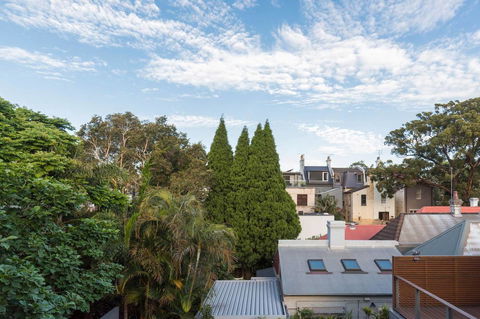 Nobbs Â· Executive 2 Storey Sydney Apartment With Pool - Accommodation Burleigh 17