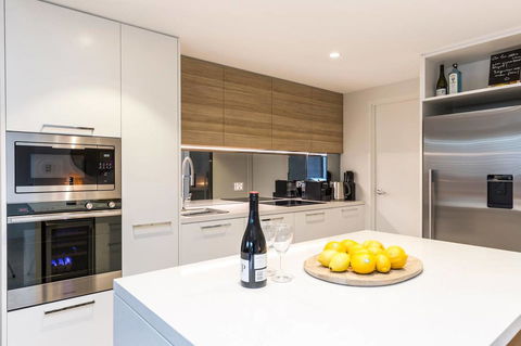 Nobbs Â· Executive 2 Storey Sydney Apartment With Pool - Accommodation Burleigh 3