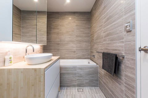 Nobbs Â· Executive 2 Storey Sydney Apartment With Pool - Accommodation Burleigh 8