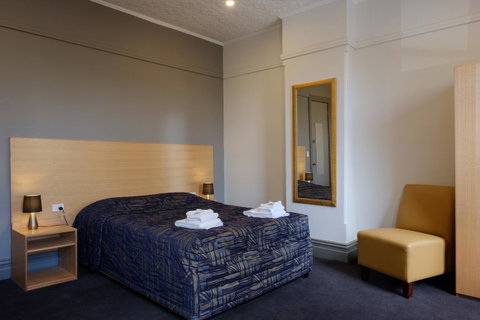 Royal Exhibition Hotel - Accommodation Burleigh 12
