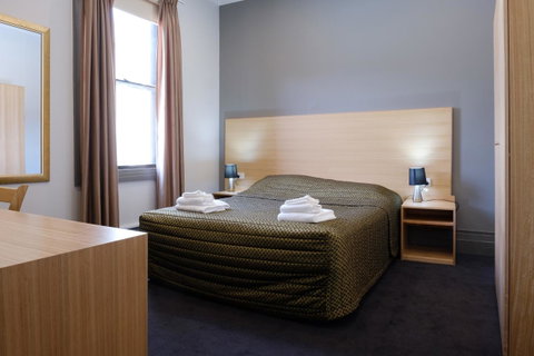 Royal Exhibition Hotel - Accommodation Burleigh 19