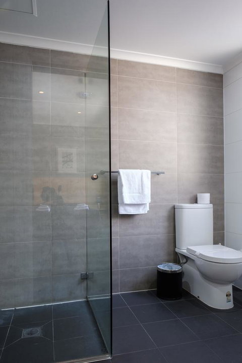 Royal Exhibition Hotel - Accommodation Burleigh 1