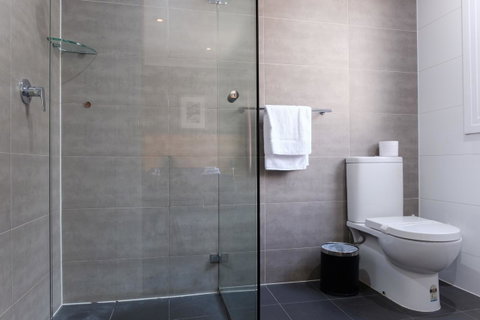 Royal Exhibition Hotel - Accommodation Burleigh 22