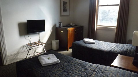 Royal Exhibition Hotel - Accommodation Burleigh 41