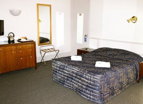 Royal Exhibition Hotel - Accommodation Burleigh 39