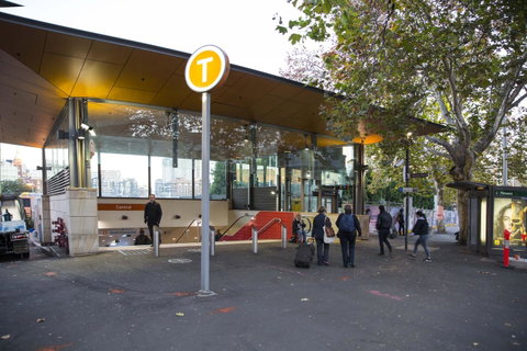 Royal Exhibition Hotel - Accommodation Burleigh 25