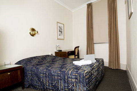 Royal Exhibition Hotel - Accommodation Burleigh 23
