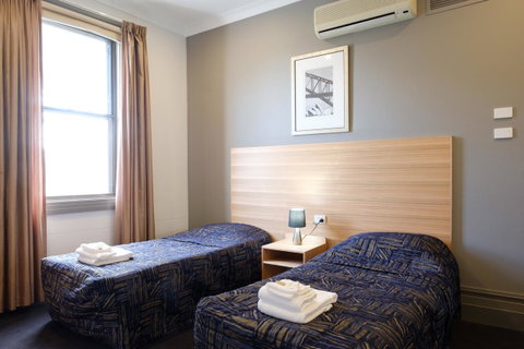 Royal Exhibition Hotel - Accommodation Burleigh 16