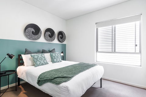 Large Light Luxe 3BDR 2BA Free Parking - Walk To Sydney Uni And RPA - Accommodation Burleigh 6