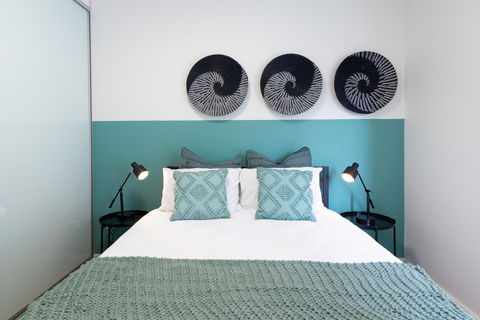 Large Light Luxe 3BDR 2BA Free Parking - Walk To Sydney Uni And RPA - Accommodation Burleigh 7