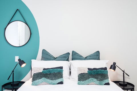 Large Light Luxe 3BDR 2BA Free Parking - Walk To Sydney Uni And RPA - Accommodation Burleigh 9