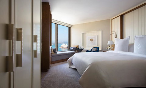 Four Seasons Hotel Sydney - Accommodation Burleigh 11