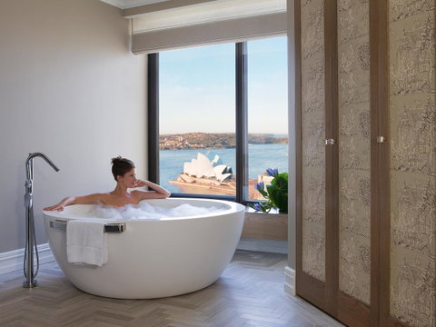 Four Seasons Hotel Sydney - Accommodation Burleigh 39