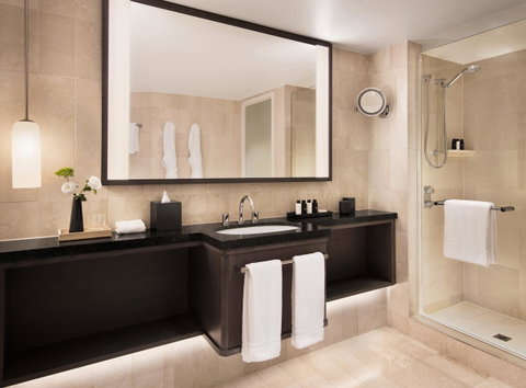 Four Seasons Hotel Sydney - Accommodation Burleigh 17