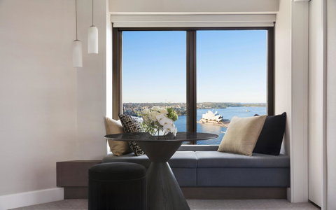 Four Seasons Hotel Sydney - Accommodation Burleigh 3