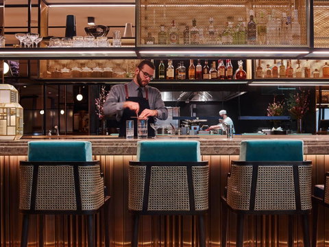 Four Seasons Hotel Sydney - Accommodation Burleigh 41