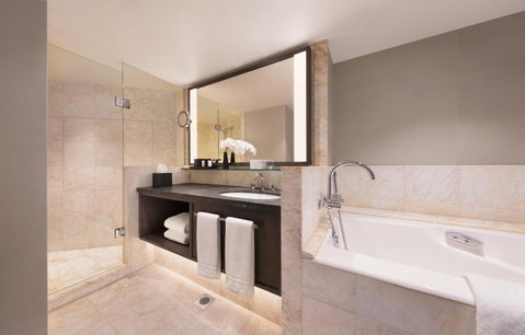 Four Seasons Hotel Sydney - Accommodation Burleigh 8