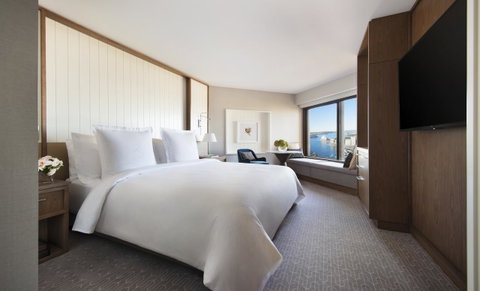 Four Seasons Hotel Sydney - Accommodation Burleigh 12